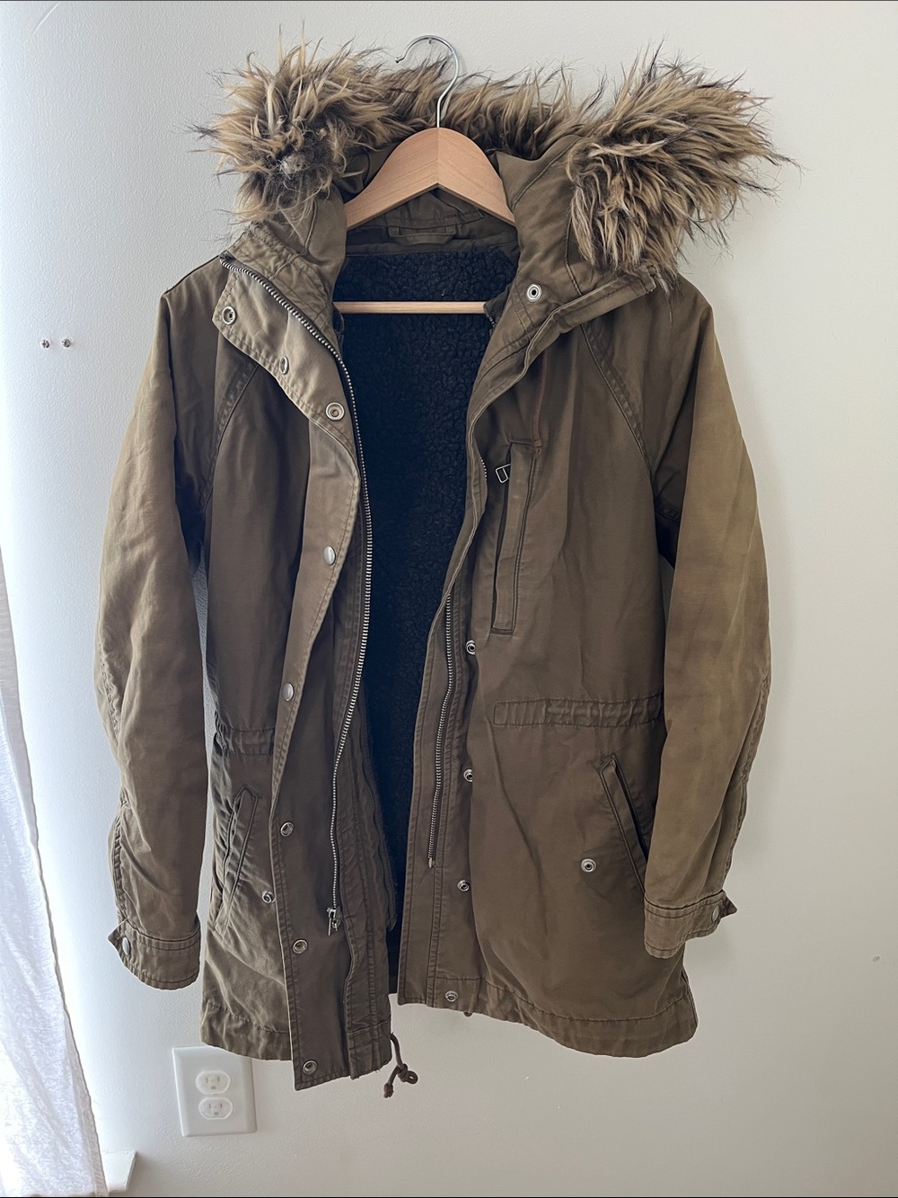 GAP Olive Green Faux Fur Trim Trench Coat